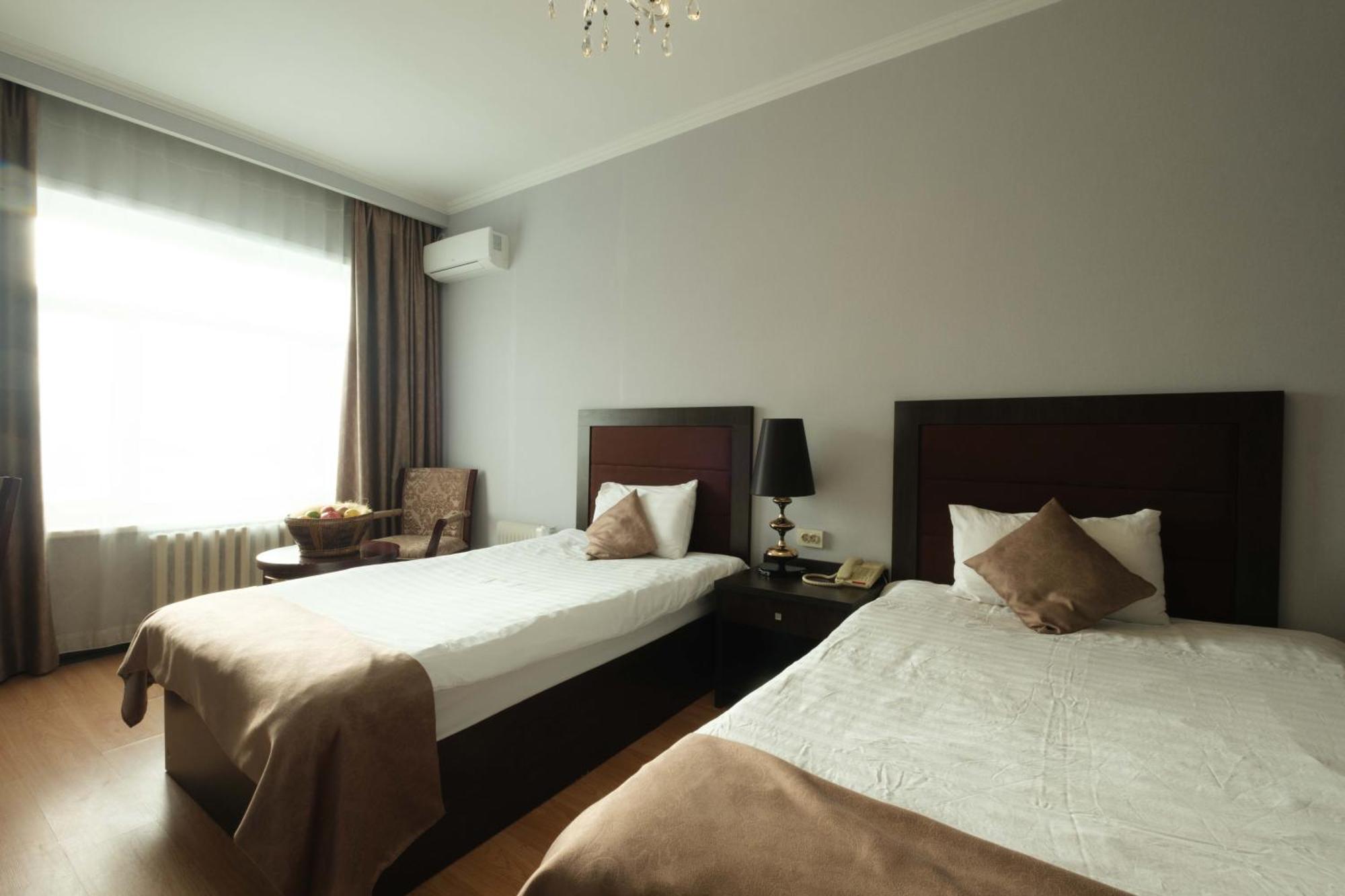 Reikartz Park Astana Ex-Royal Park Hotel & Spa Eksteriør bilde