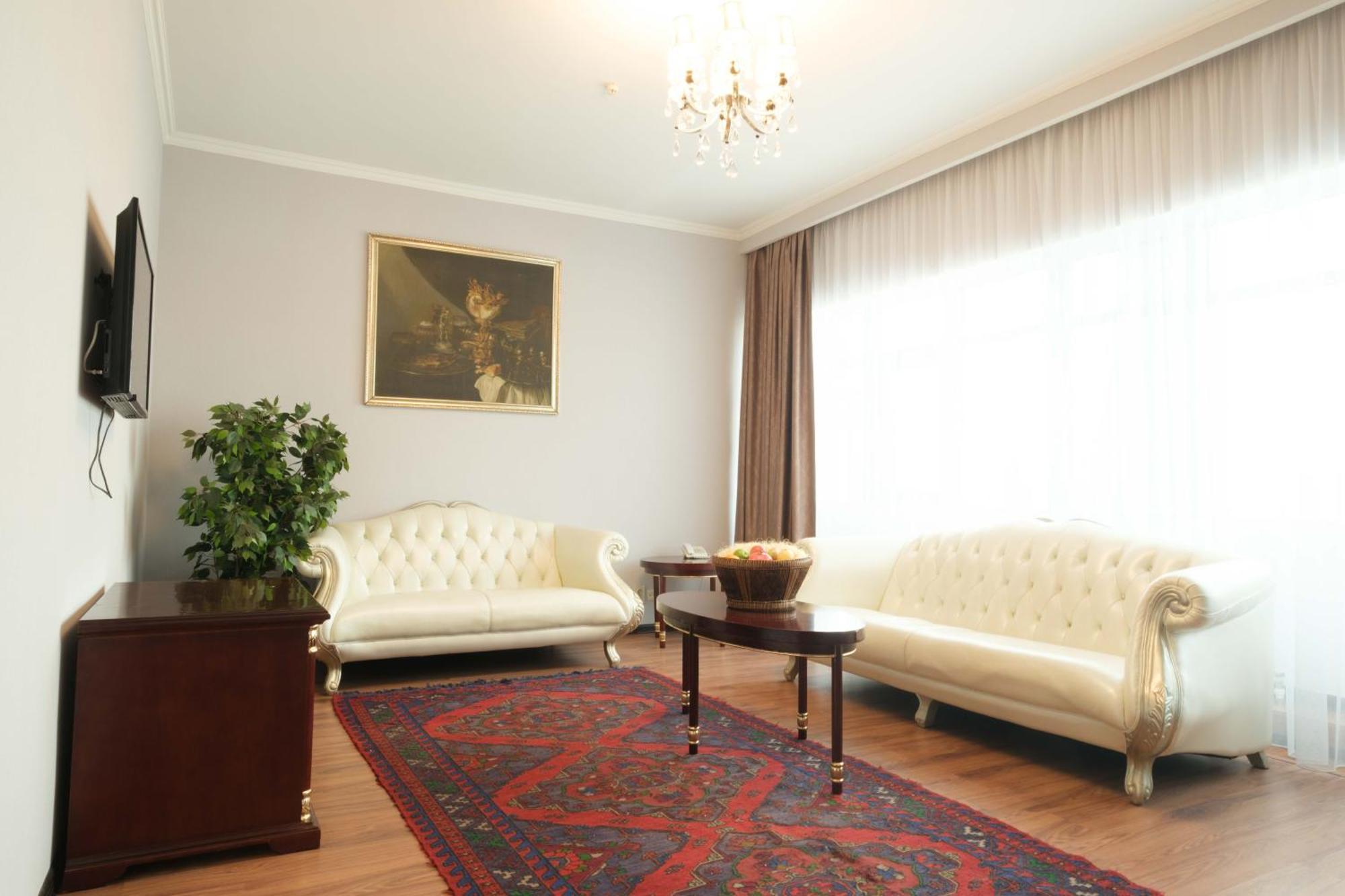 Reikartz Park Astana Ex-Royal Park Hotel & Spa Eksteriør bilde