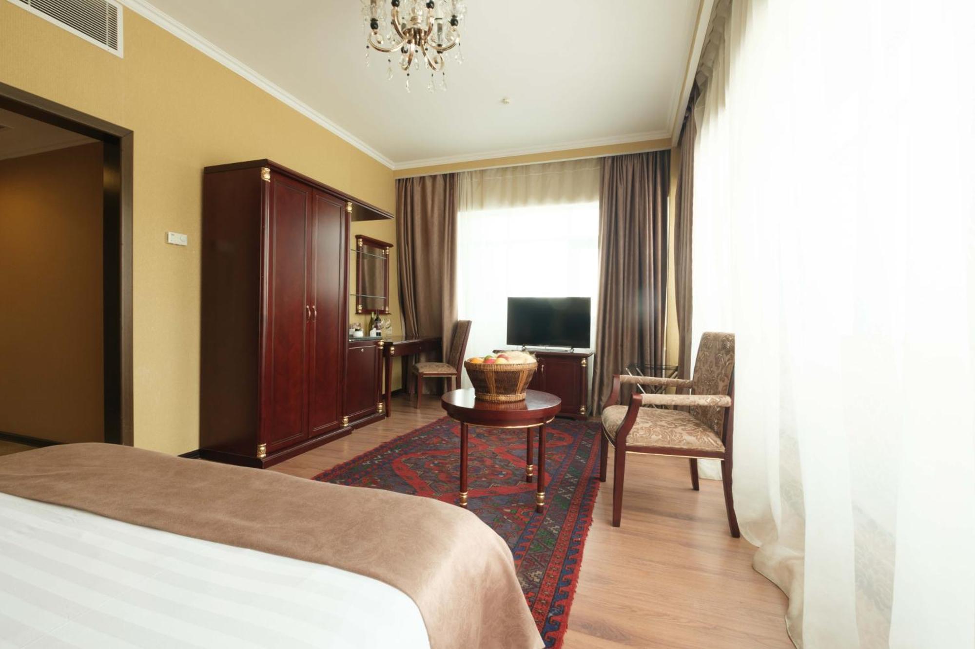 Reikartz Park Astana Ex-Royal Park Hotel & Spa Eksteriør bilde